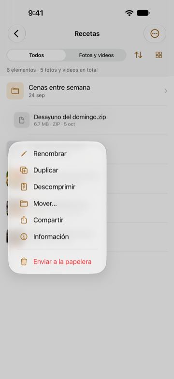El menú de un archivo ZIP en la carpeta Recetas: Renombrar, Duplicar, Descomprimir, Mover…, Compartir, Información y Enviar a la papelera.